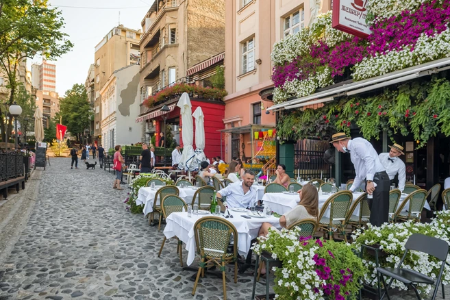 Beograd's cozy restaurants with live music provided